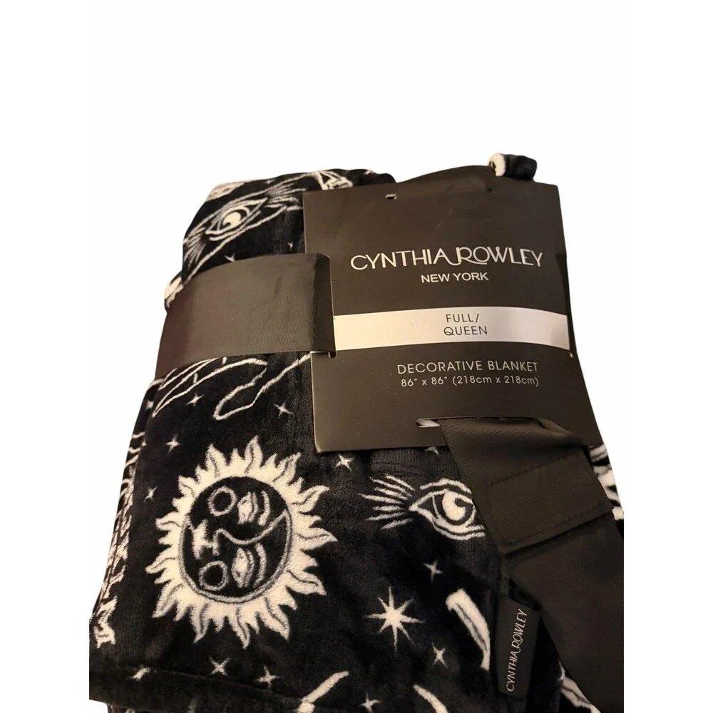 New Cynthia Rowley super soft, full queen celestial Blanket